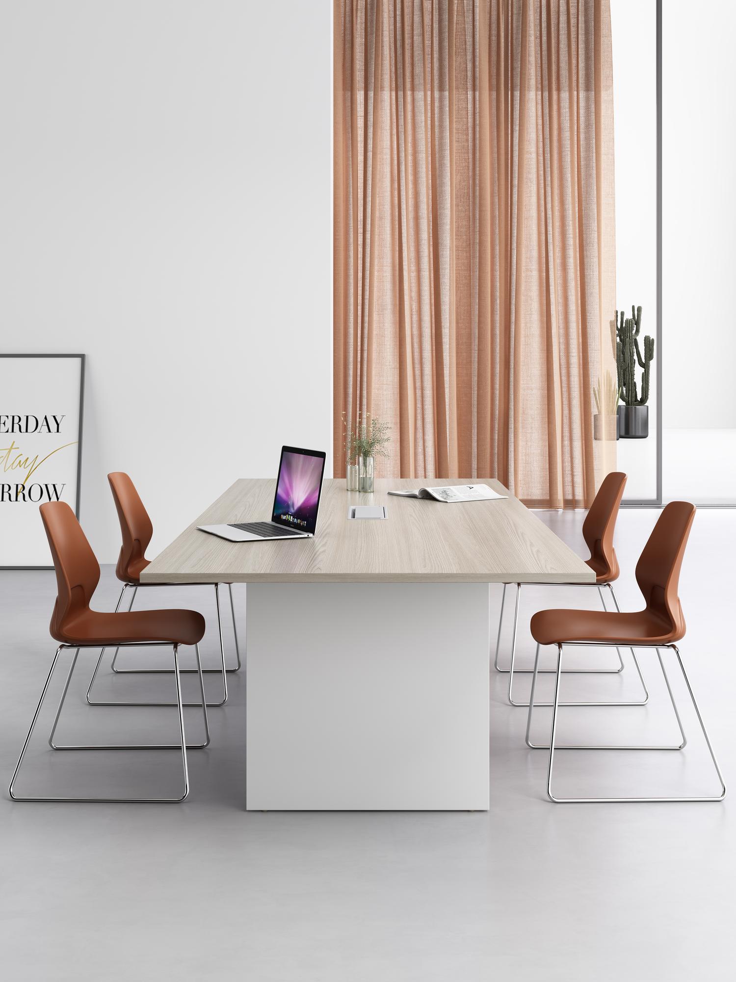 Birou cald pentru consultare cu client